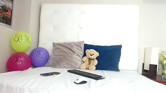 willow smitt online show from 25, 10, 2025