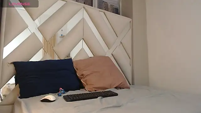 willow smitt online show from 13, 2, 2026