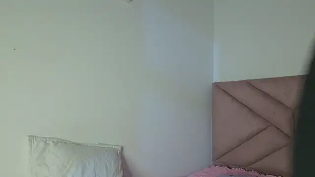 Snapshot of eva_sin18 chatting on 8, 5, 2026 eva sin18 online show from 8, 5, 2026