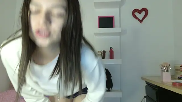 Snapshot of eva_sin18 chatting on 12, 5, 2026 eva sin18 online show from 12, 5, 2026