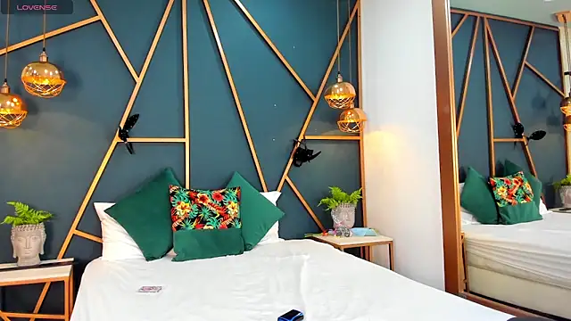 Snapshot of Lia_Valmont chatting on 7, 3, 2026 Lia Valmont online show from 7, 3, 2026