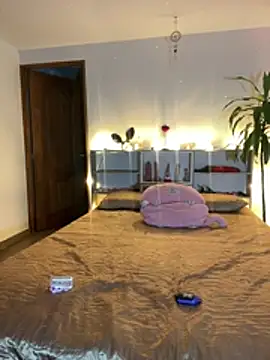 Snapshot of Lia_Valmont chatting on 6, 4, 2026 Lia Valmont online show from 6, 4, 2026