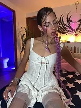 Snapshot of Lia_Valmont chatting on 11, 4, 2026 Lia Valmont online show from 11, 4, 2026