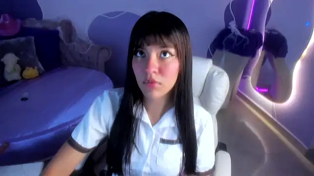 auroracute02 online show from 7, 10, 2025