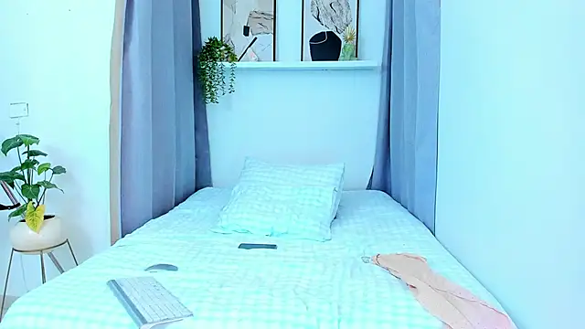 Snapshot of roxy_hell chatting on 13, 3, 2026 roxy hell online show from 13, 3, 2026