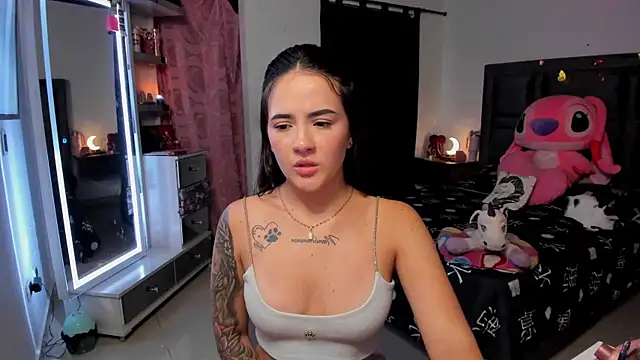 Snapshot of Paulet_Johnson chatting on 7, 4, 2026 Paulet Johnson online show from 7, 4, 2026