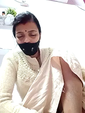 Snapshot of Daya_Chheda chatting on 17, 11, 2025 Daya Chheda online show from 17, 11, 2025