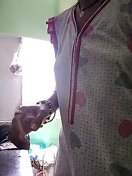 Hotty-Nidhi online show from 18, 3, 2025