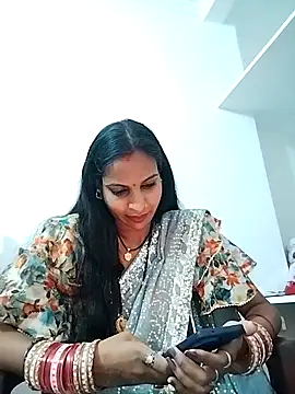 Hotty-Nidhi online show from 19, 3, 2025