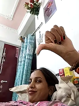 Hotty-Nidhi online show from 23, 6, 2026