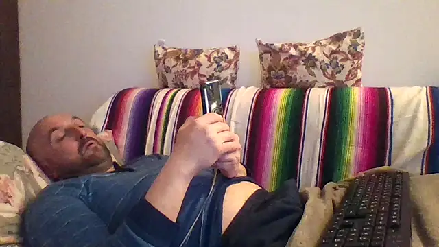 Snapshot of maxxxio12 chatting on 17, 3, 2026 maxxxio12 online show from 17, 3, 2026