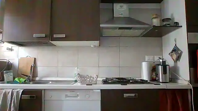 Snapshot of maxxxio12 chatting on 28, 3, 2026 maxxxio12 online show from 28, 3, 2026