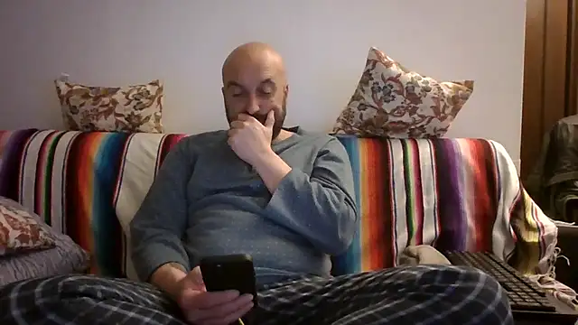 Snapshot of maxxxio12 chatting on 7, 4, 2026 maxxxio12 online show from 7, 4, 2026