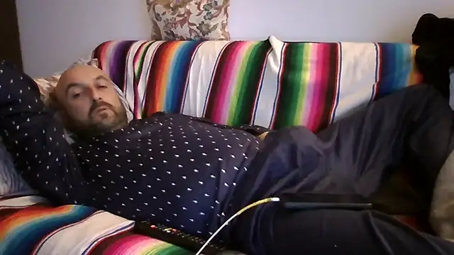 Snapshot of maxxxio12 chatting on 15, 4, 2026 maxxxio12 online show from 15, 4, 2026