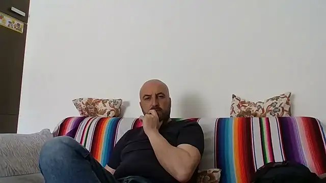 Snapshot of maxxxio12 chatting on 18, 4, 2026 maxxxio12 online show from 18, 4, 2026