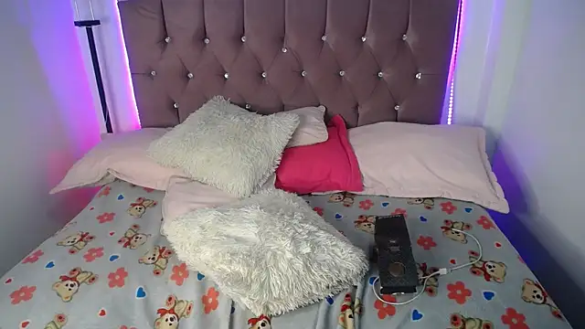 charlotte walker1 online show from 14, 3, 2025