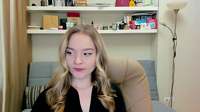 Snapshot of Kara_Smith_ chatting on 24, 1, 2025 Kara Smith  online show from 24, 1, 2025