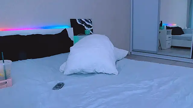 Snapshot of DIANAxxxDIAMOND chatting on 17, 9, 2025 DIANAxxxDIAMOND online show from 17, 9, 2025