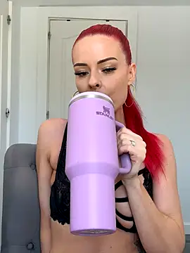 Snapshot of FariBanxOfficial chatting on 12, 9, 2025 FariBanxOfficial online show from 12, 9, 2025