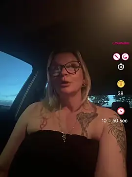 Snapshot of Curvy-Cleo chatting on 21, 5, 2026 Curvy-Cleo online show from 21, 5, 2026