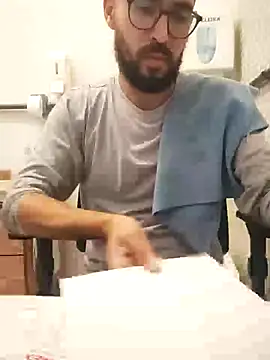 Snapshot of pdasgyn chatting on 8, 4, 2026 pdasgyn online show from 8, 4, 2026