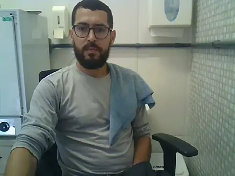 Snapshot of pdasgyn chatting on 24, 4, 2026 pdasgyn online show from 24, 4, 2026