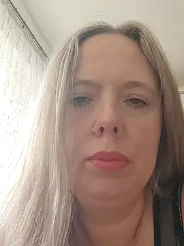 Snapshot of Irina3718 chatting on 13, 10, 2025 Irina3718 online show from 13, 10, 2025
