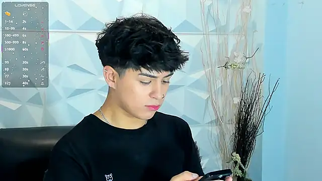 Snapshot of Sam_Daves chatting on 1, 10, 2025 Sam Daves online show from 1, 10, 2025