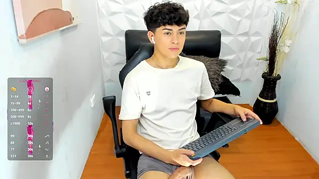 Snapshot of Sam_Daves chatting on 13, 11, 2025 Sam Daves online show from 13, 11, 2025