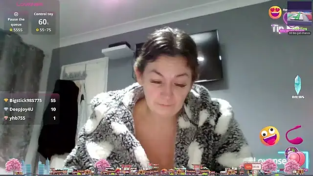 GoldenSquirter online show from 28, 11, 2025