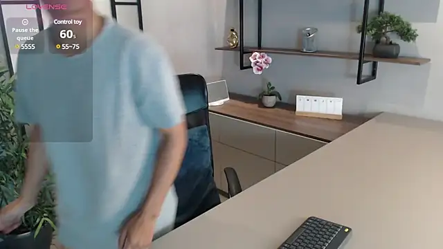 Snapshot of labrinthteasing chatting on 14, 3, 2025 labrinthteasing online show from 14, 3, 2025