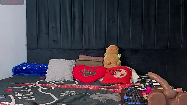 Snapshot of megan_stathann chatting on 4, 12, 2025 megan stathann online show from 4, 12, 2025