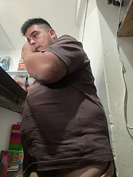 Snapshot of elninio_poya chatting on 4, 12, 2025 elninio poya online show from 4, 12, 2025