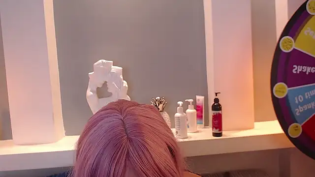 milu w4llace online show from 15, 3, 2025