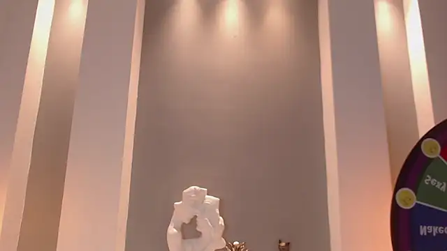 milu w4llace online show from 3, 10, 2025