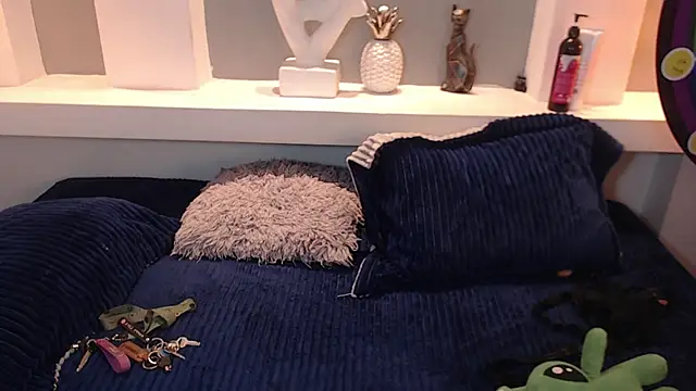 milu w4llace online show from 21, 10, 2025