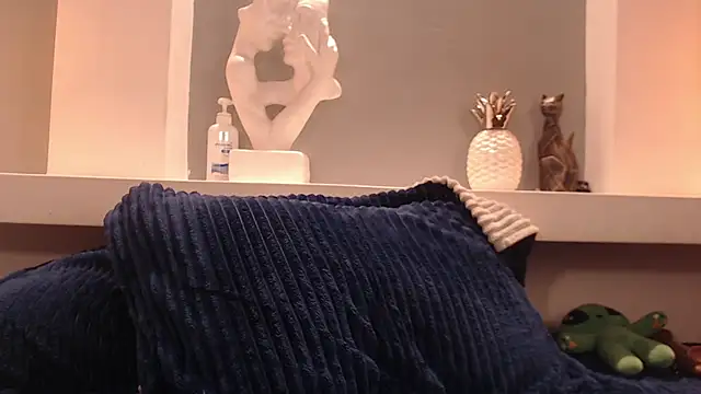 milu w4llace online show from 15, 11, 2025