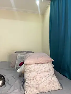 Ivelleee  online show from 11, 9, 2025