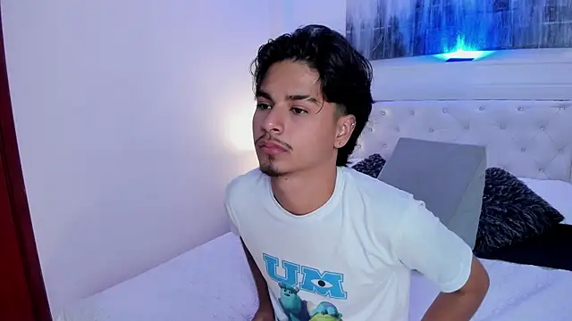 Snapshot of MathewAdams chatting on 18, 9, 2025 MathewAdams online show from 18, 9, 2025