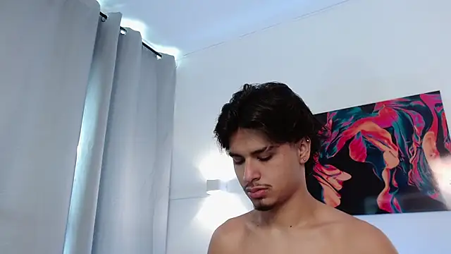 Snapshot of MathewAdams chatting on 8, 10, 2025 MathewAdams online show from 8, 10, 2025