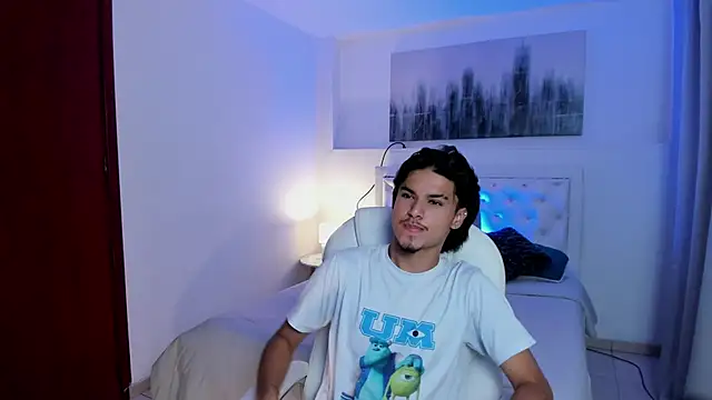 Snapshot of MathewAdams chatting on 24, 10, 2025 MathewAdams online show from 24, 10, 2025