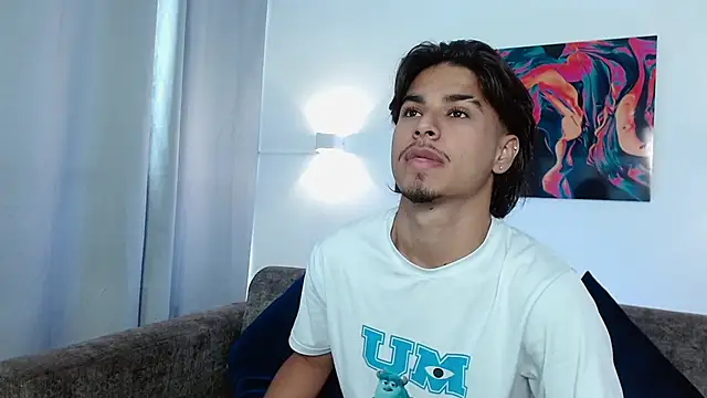 Snapshot of MathewAdams chatting on 17, 11, 2025 MathewAdams online show from 17, 11, 2025