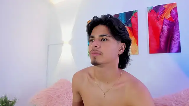 Snapshot of MathewAdams chatting on 19, 11, 2025 MathewAdams online show from 19, 11, 2025