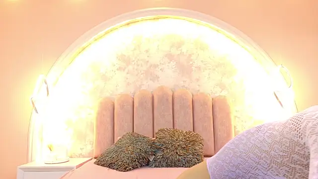 CamilaJohnston online show from 13, 10, 2025