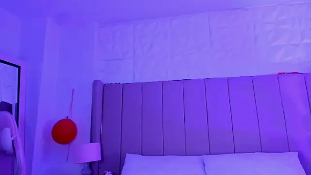 CarolineNasty online show from 12, 3, 2025