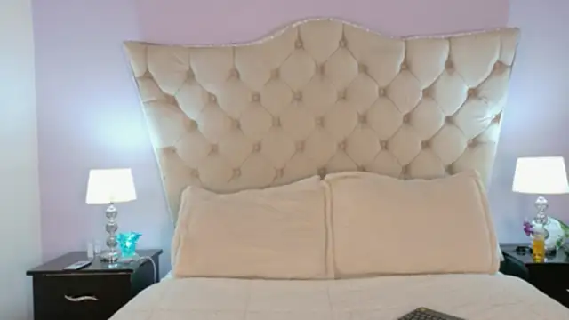 CarolineNasty online show from 22, 10, 2025