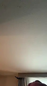 Snapshot of 2brokegirlz chatting on 11, 3, 2025 2brokegirlz online show from 11, 3, 2025