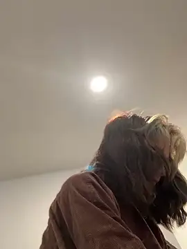 Snapshot of 2brokegirlz chatting on 9, 9, 2025 2brokegirlz online show from 9, 9, 2025