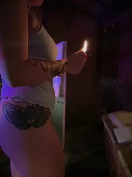 Snapshot of LoganPeny chatting on 21, 12, 2025 LoganPeny online show from 21, 12, 2025