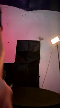 LoganPeny online show from 16, 4, 2026